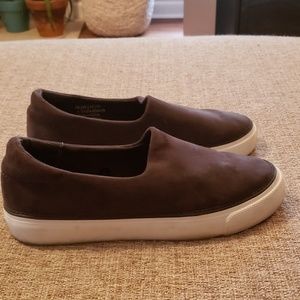 Gap Slip on tennis shoes